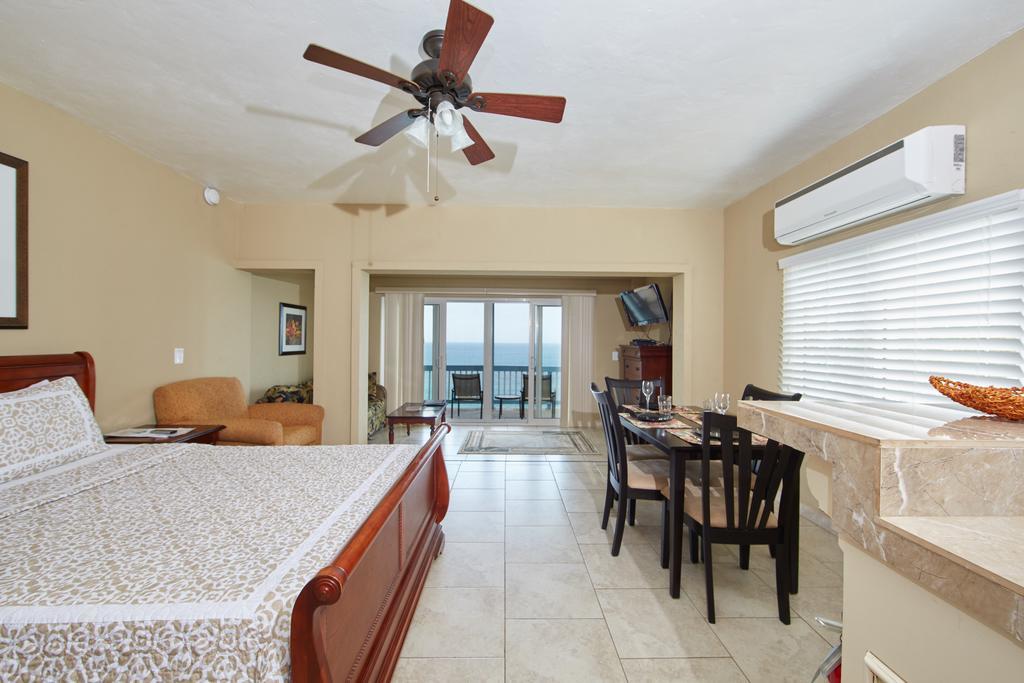 Paradise Cove Ocean Front Villas And Suites Nazareth Habitación foto